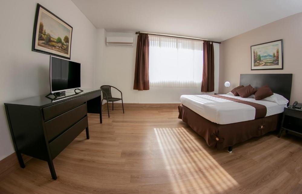 Hotel Americana Калі Екстер'єр фото