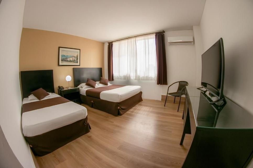Hotel Americana Калі Екстер'єр фото
